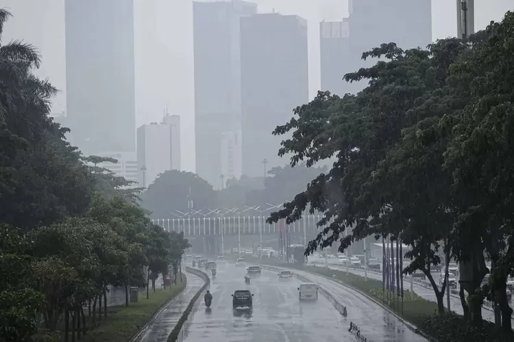 Prakiraan cuaca Jakarta hari ini, Hujan diperkirakan akan turun siang hingga malam hari