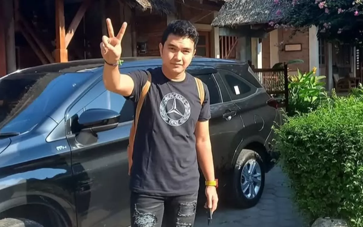  Aldi Taher yang seringkali lucu, namun juga bisa bikin kesal, baik kehidupan pribadi maupun dalam ranah kariernya.  (Instagram.com/@sakahomestay.)