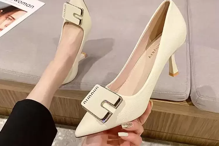 Heels terbaru sale