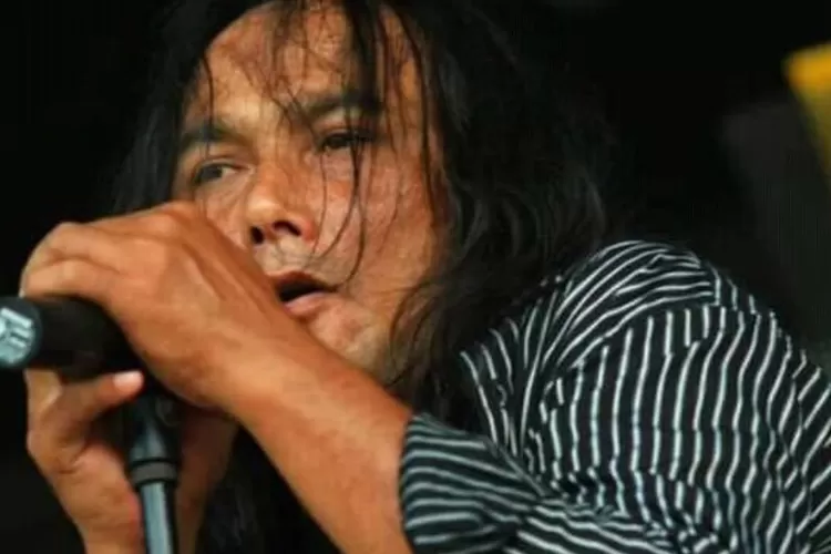 Ecky Lamoh mantan vokalis Edane dikabarkan meninggal pada bulan November 2025 (Foto: Gorajuara/ Instagram/ @eetsjahranie)