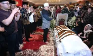 Presiden Jokowi Melayat ke Rumah Duka Pendiri Mustika Ratu Mooryati Soedibyo