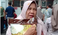 Kata Ibu-Ibu Warga Kuningan Semarang, Ini Untungnya Belanja di Gerai Pangan Murah Kantor Pos Indonesia 
