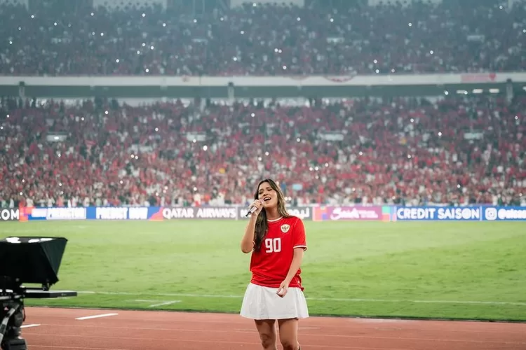 Raisa Resmi Menyandang Gelar 'Queen of GBK' Pasca Bikin Stadion GBK Menyala!