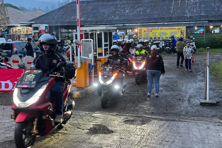 PT Daya Adicipta Motora (DAM) bersama HPCI (Honda PCX Club Indonesia) Korwil Jawa Barat menggelar kegiatan Nocturnity Riding.