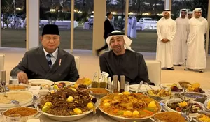 Momen Prabowo Buka Puasa Bersama Presiden MBZ , Disuguhi Sajian Khas Timur Tengah