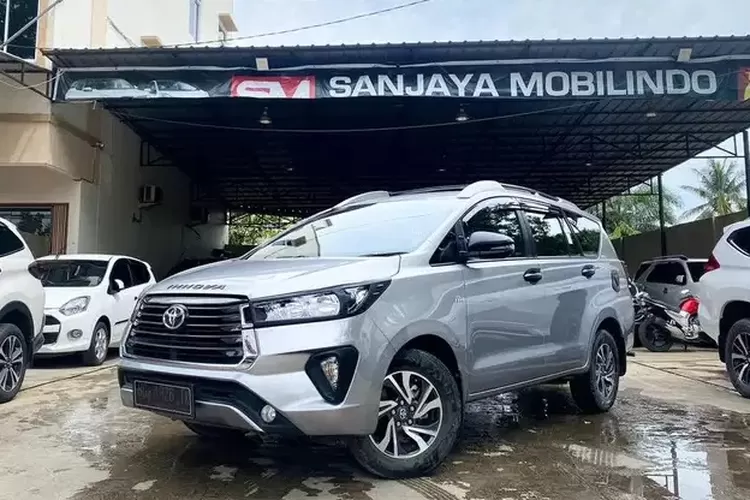 Kilometer Baru Ribu Mobil Toyota Kijang Innova Reborn Tahun