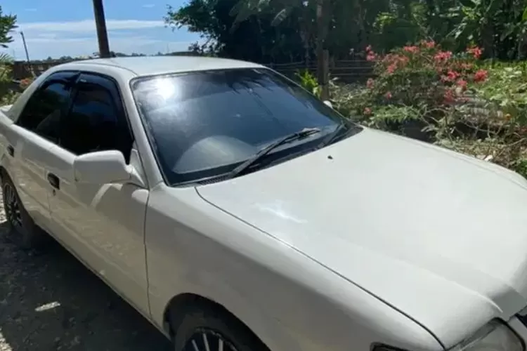 Toyota Soluna 2002, tampak di salah satu platform jual beli mobil bekas seharga 29 juta. Lokasi Aceh Barat Daya. (Olx.co.id)