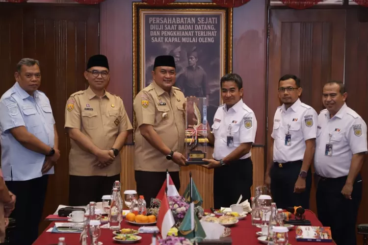 PT KAI dan Pemkab Bogor Jalin Sinergi Wujudkan Transportasi Aman dan Terintegrasi. (Foto/Tim Komunikasi Publik/Diskominfo Kabupaten Bogor.)
