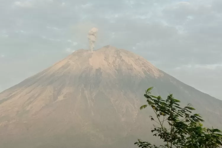 Inilah 4 Tingkatan Status Gunung Api Di Indonesia, Level Aktif Normal ...