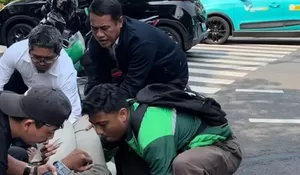 Momen Mentan Amran Tunda Perjalanan ke Istana Demi Evakuasi Korban Kecelakaan di Tengah Jalan