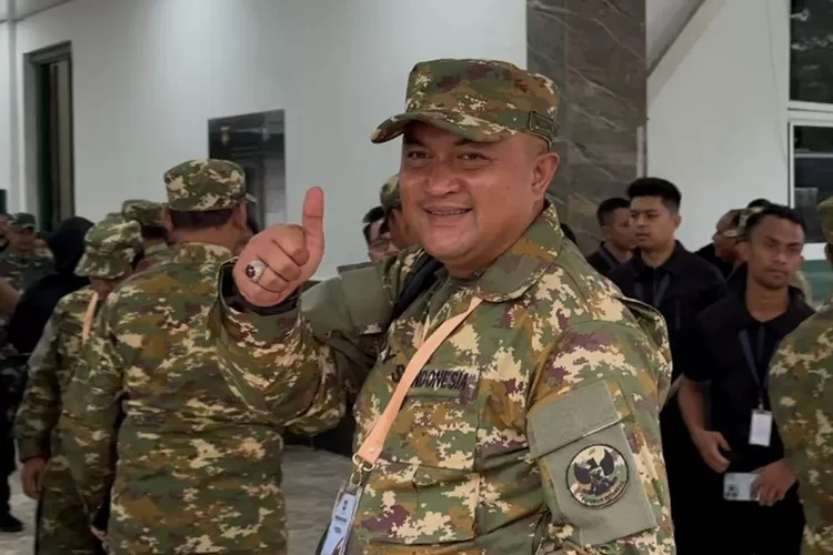 Bupati Bogor, Rudy Susmanto mengemakan baju komcad mengikuti retret di Akmil Magelang. (ACHMAD KURNIAWAN/KABAR BOGOR)