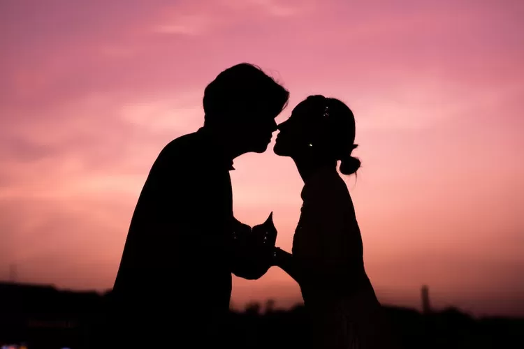 Ramalan cinta dan karir zodiak Libra, Scorpio, Sagitarius Selasa 31 Oktober 2023 dicintai oleh seseorang yang spesial (Foto Ilustrasi - pexels/Tran Long)