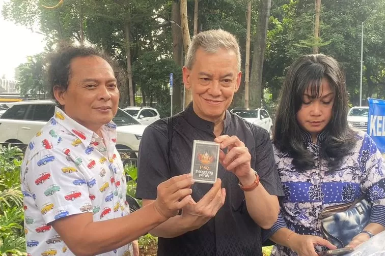 Fariz RM Laporkan Penyanyi Syahravi ke Polda Metro Jaya Dugaan Pelanggaran Hak Cipta Lagu Di Antara Kata. (Kliksolonews/dok)
