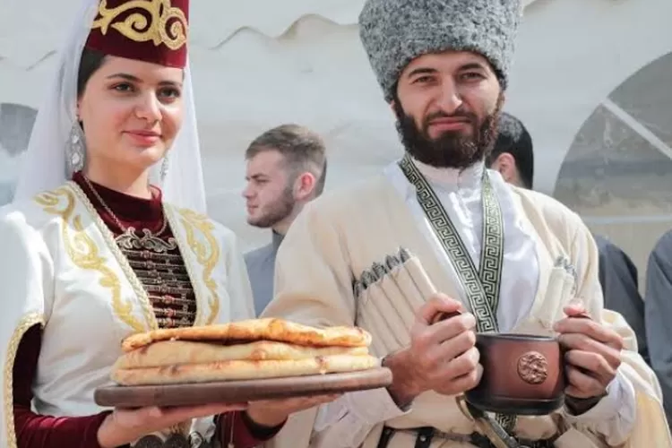 10 Keunikan Menakjubkan Suku Suku di Pegunungan Kaukasus, Mulai Dari Bahasa yang Sulit, Hingga Budaya Perang