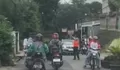 Jalan Radar Auri Cimanggis Depok Ambles, Lalu Lintas Tersendat