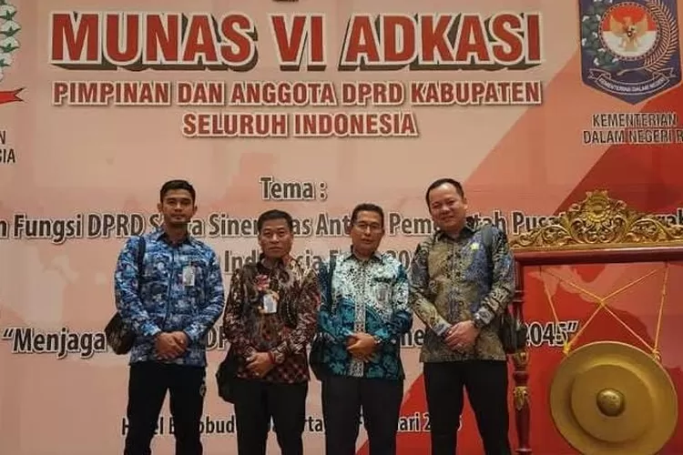 Pimpinan dan Anggota DPRD Murung Raya Hadiri Munas VI ADKASI (foto : DPRD mura)
