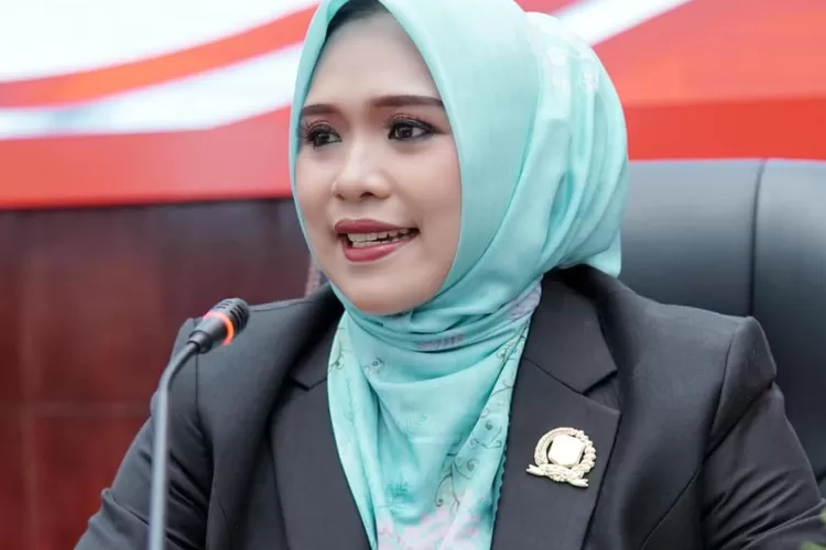 Dina Maulidah