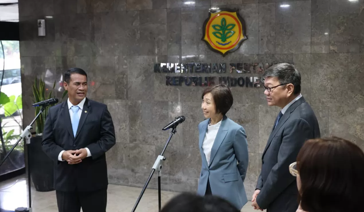 pertemuan bilateral dengan Menteri Keberlanjutan dan Lingkungan Singapura, Grace Fu, di Kantor Pusat Kementerian Pertanian, Jakarta, Senin (29/6/2026).
