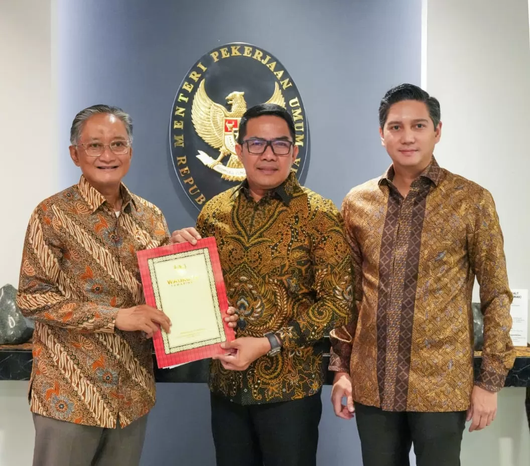 Budi Satrio (kanan).