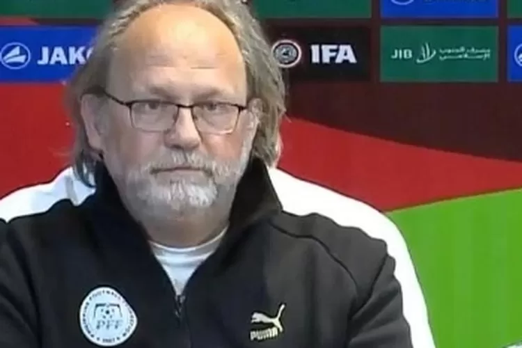 Pelatih Timnas Filipina Tom Saintfiet (Foto: @tomsaintfiet)