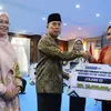Gubernur Sultra Serahkan Bantuan Dana Pendidikan Sultra Cerdas 2026 ke 150 Mahasiswa