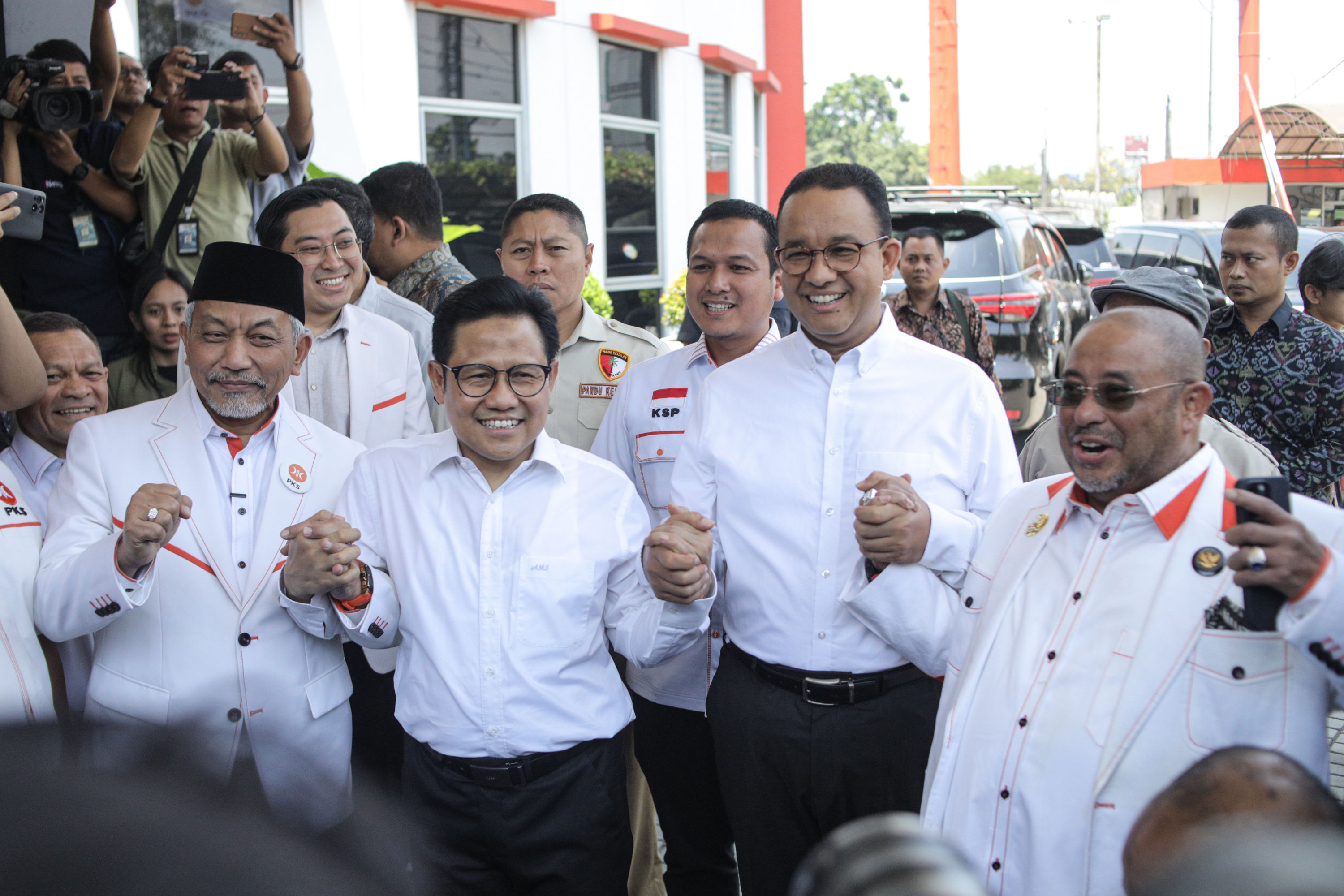 Pasangan Anies Cak Imin Sambangi Kantor Dpp Pks